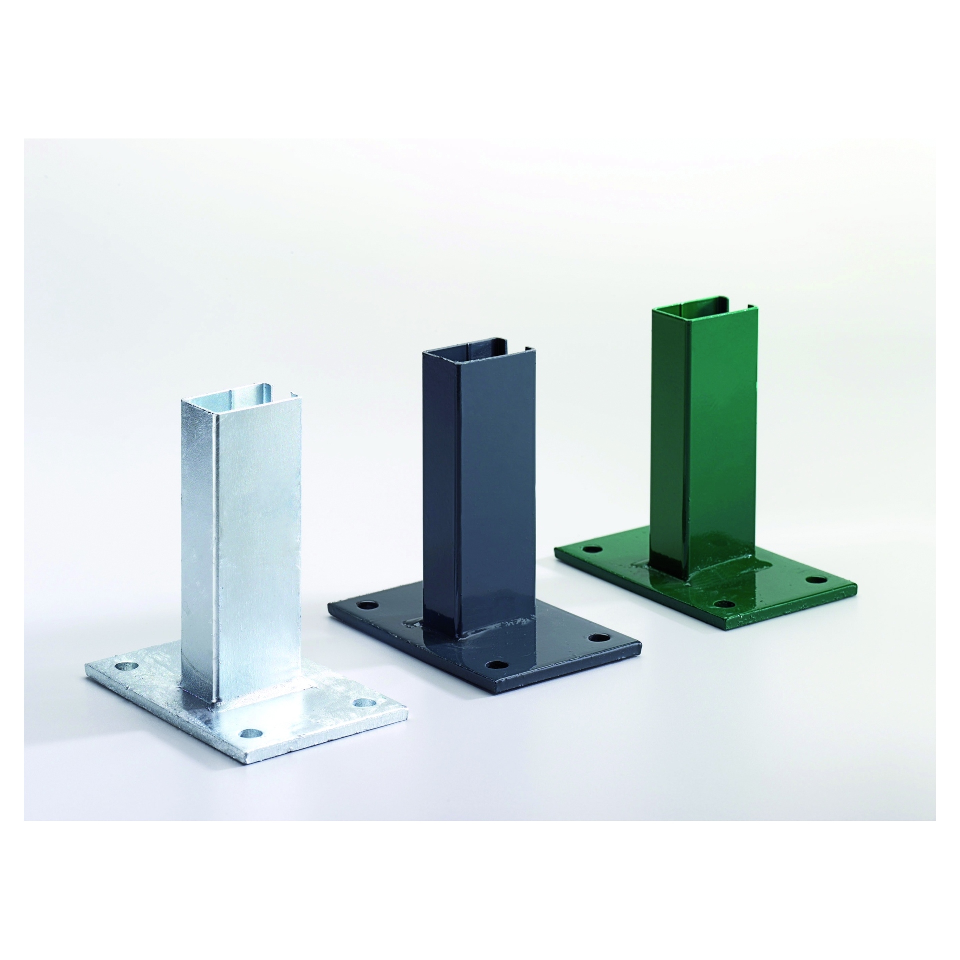 Fußplatte mit Rohrstutzen, ca. 15x8 cm