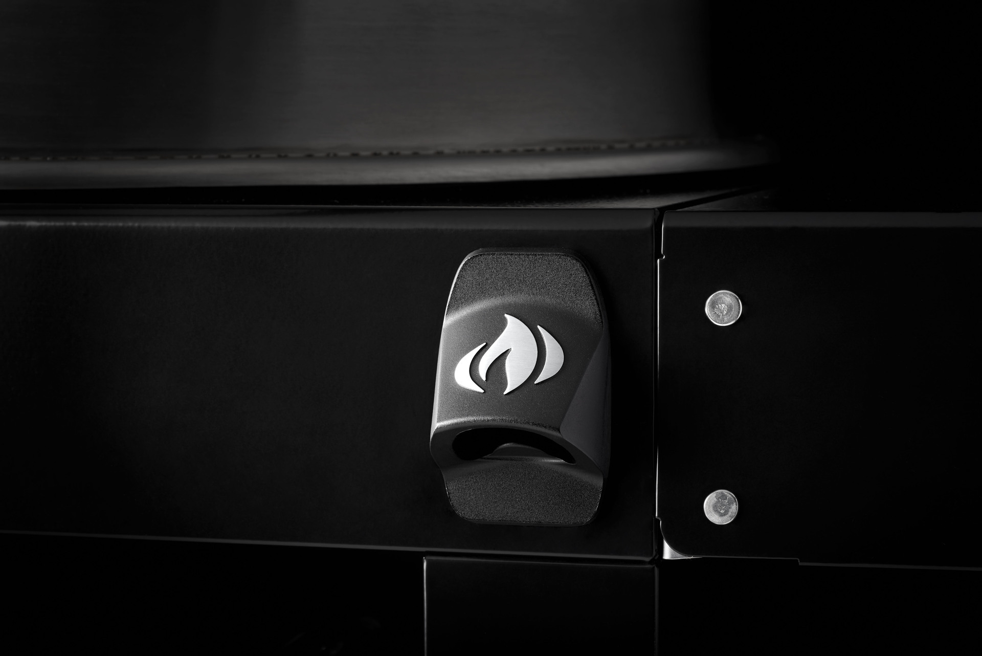 PRO22 Holzkohle-Kugelgrill, schwarz, Ø57cm bei leitermann.de günstig kaufen PRO22 Holzkohle-Kugelgrill, schwarz, Ø57cm