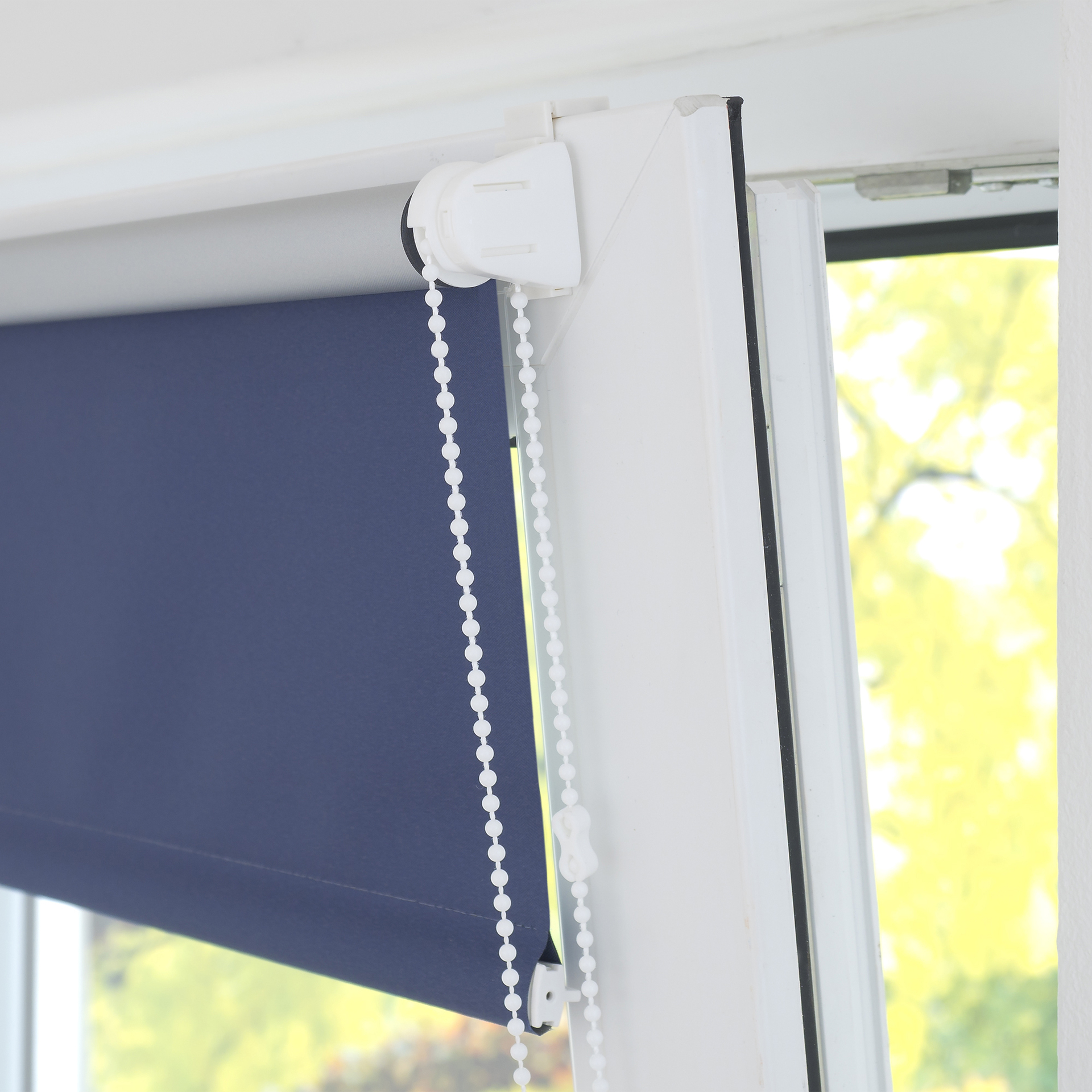 Verdunklungs_Klemmfix-Rollo - verspannt