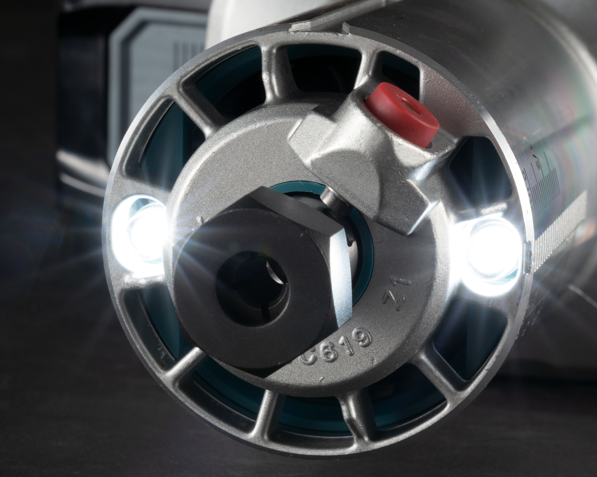 Akku-Multifunktionsfräse RT001GM205, 40V, 4,0Ah bei leitermann.de günstig kaufen Akku-Multifunktionsfräse RT001GM205, 40V, 4,0Ah