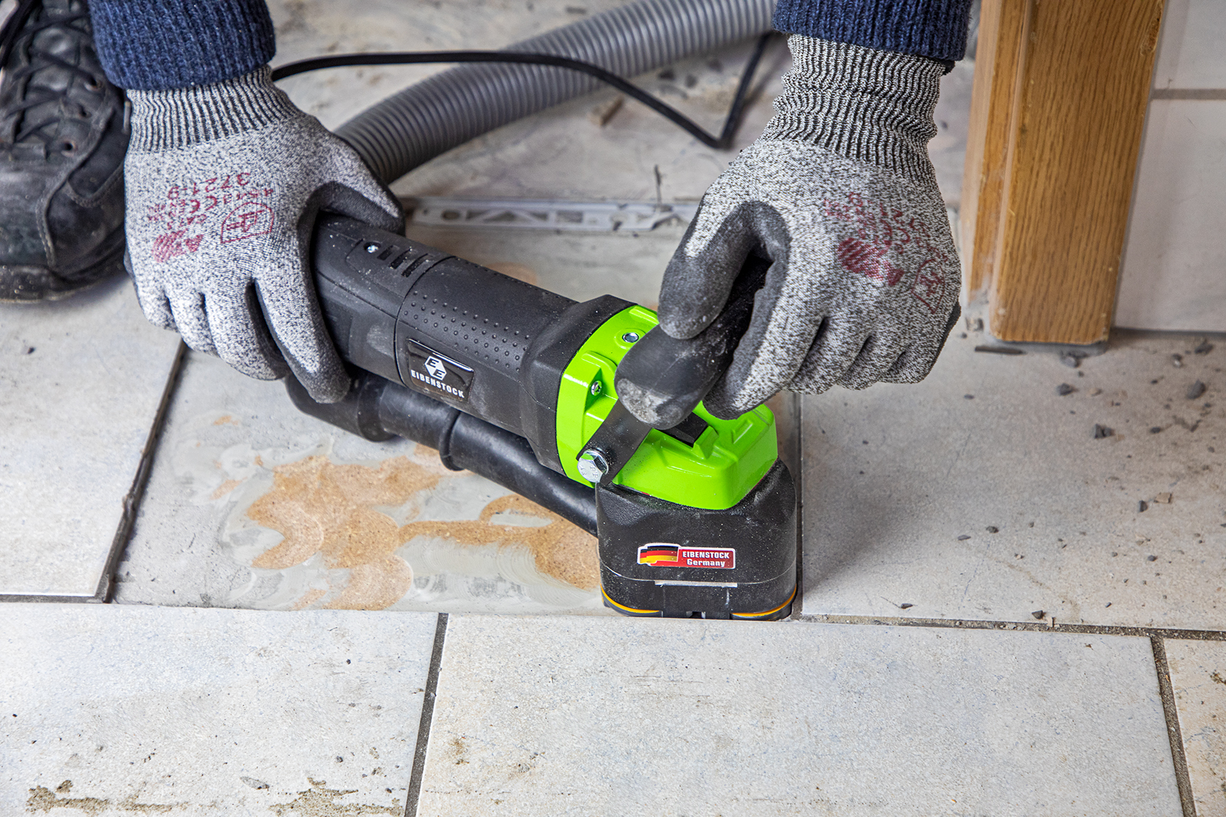 Eckenschleifer EES 1400-3, inkl. 3 Schleifteller Beton bei leitermann.de günstig kaufen Eckenschleifer EES 1400-3, inkl. 3 Schleifteller Beton