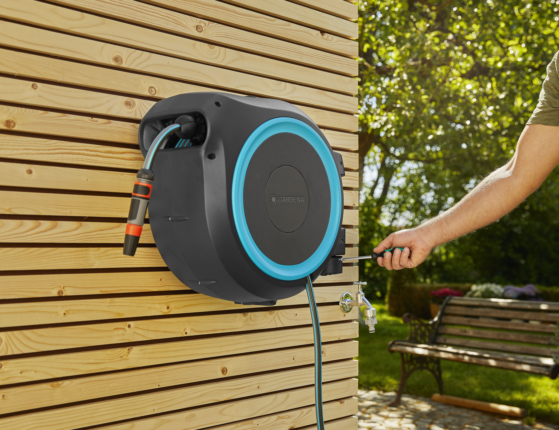 Wandschlauchbox türkis RollUp XL (35m) bei leitermann.de günstig kaufen Wandschlauchbox türkis RollUp XL (35m)