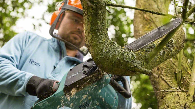 Kettensäge UniversalChain 35 inkl. 2 Sägeketten