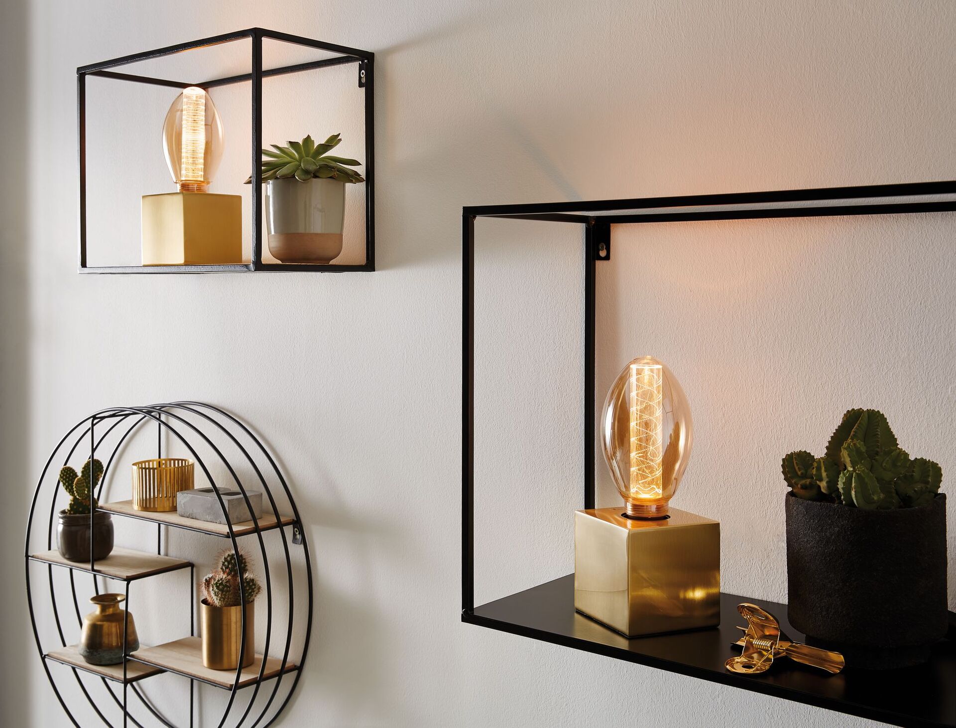 Inner Glow Edition LED Birne Innenkolben Ringmuster bei leitermann.de günstig kaufen Inner Glow Edition LED Birne Innenkolben Ringmuster