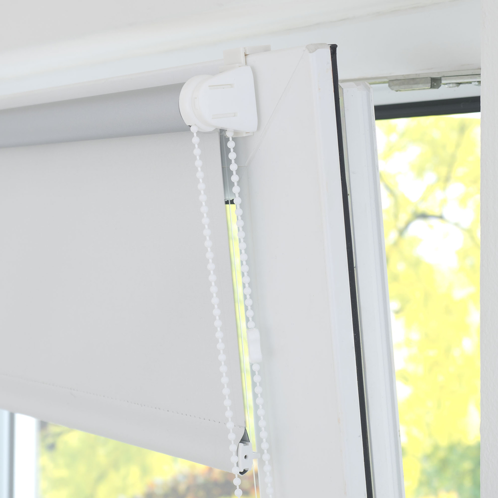 Verdunklungs_Klemmfix-Rollo - verspannt