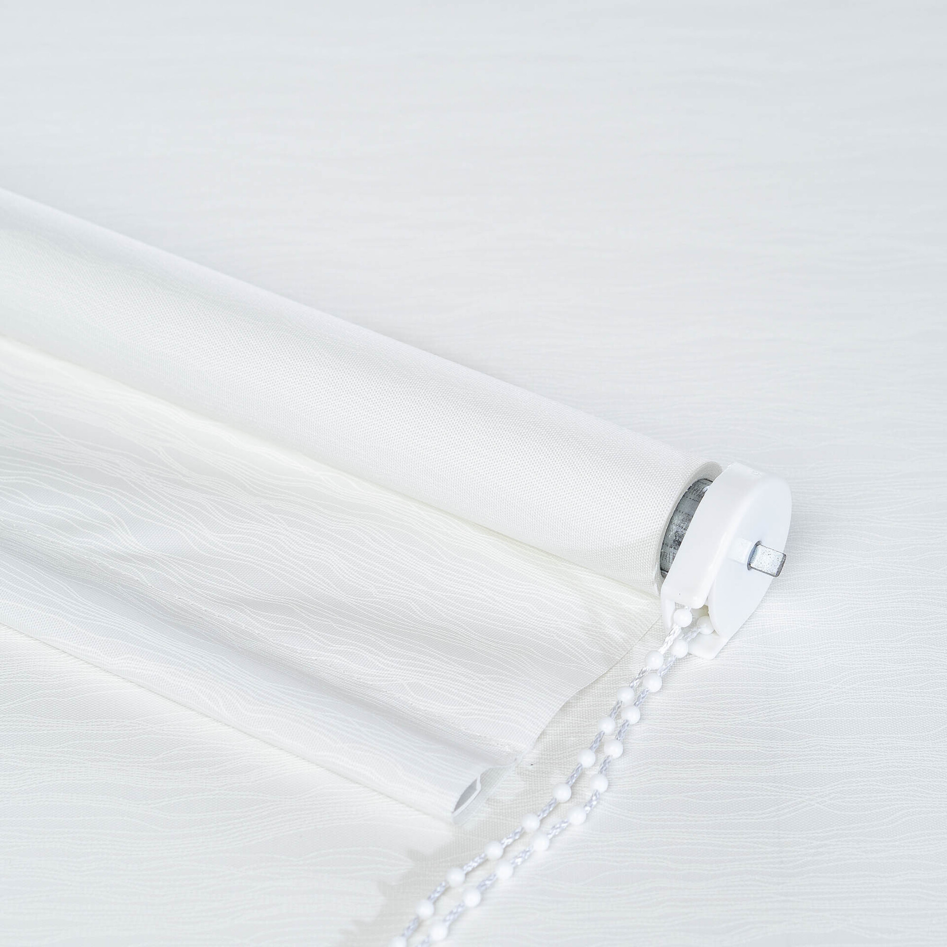 Seitenzug-Rollo Dekor Tageslicht - Faden weiß bei leitermann.de günstig kaufen Seitenzug-Rollo Dekor Tageslicht - Faden weiß