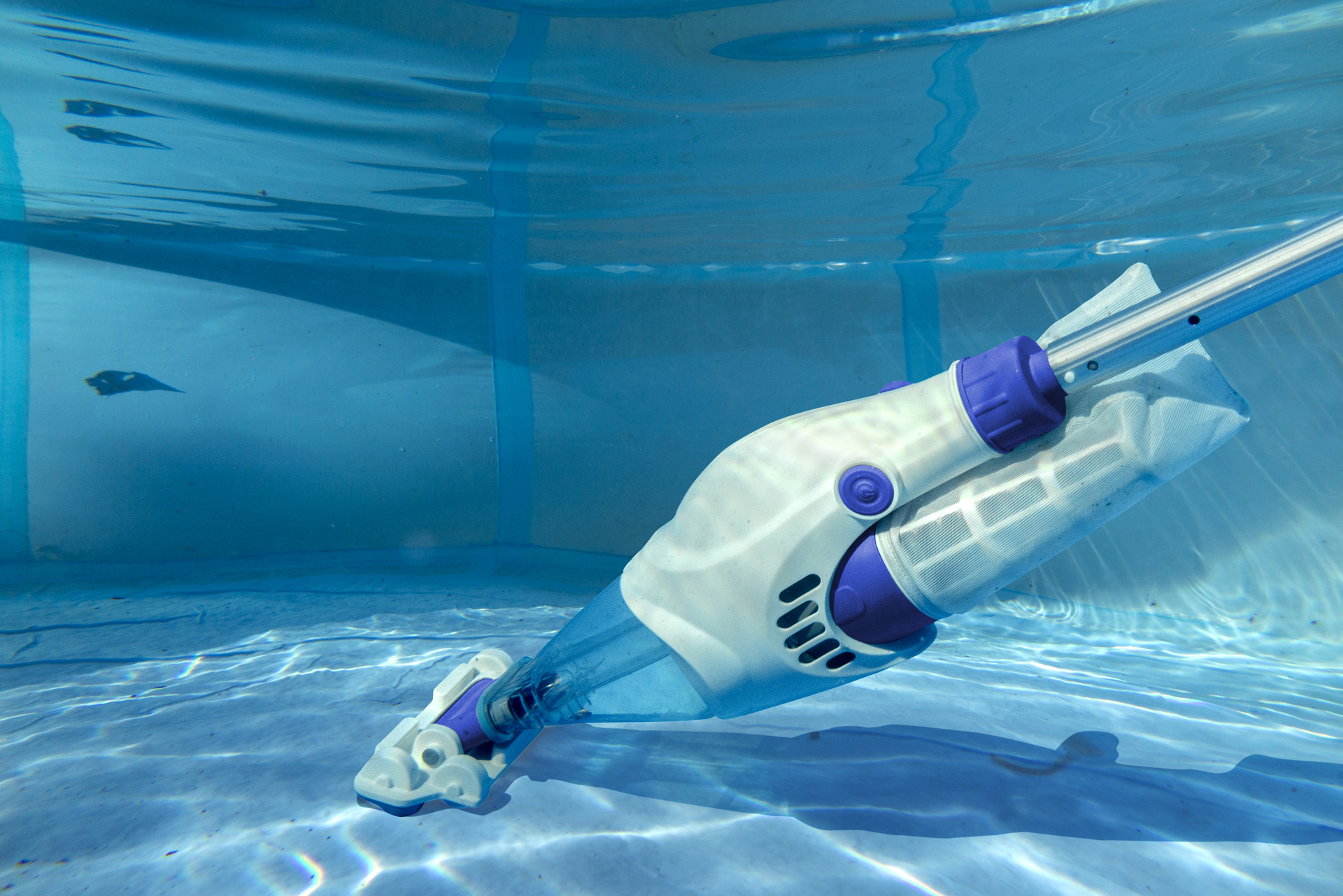 Elektrischer Pool-Reiniger ELECTRIC VAC bei leitermann.de günstig kaufen Elektrischer Pool-Reiniger ELECTRIC VAC